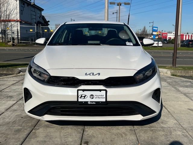 Used 2023 Kia Forte LXS image 3