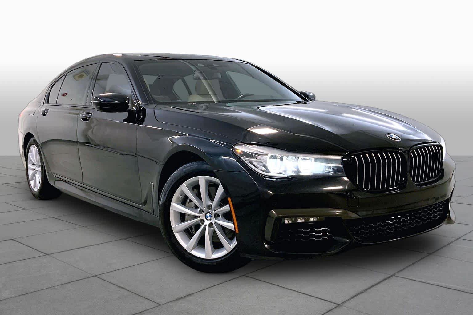 Used 2019 BMW 740i xDrive w/ M Sport Package AWD/4WD image 2