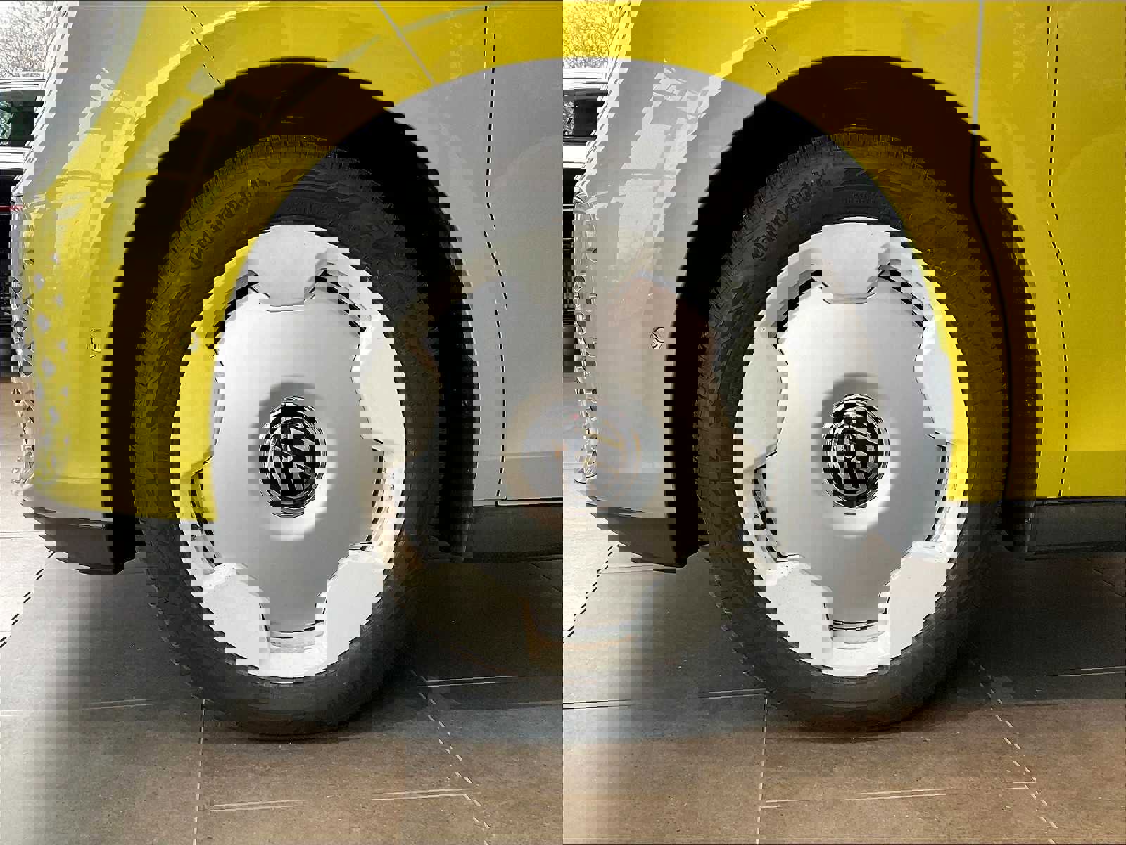 New 2025 Volkswagen ID. Buzz 1st Edition image 8