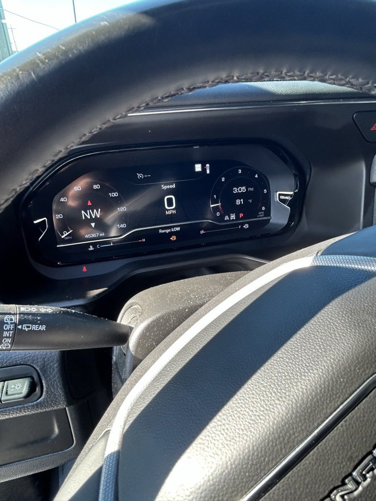 Used 2023 GMC Yukon Denali image 14