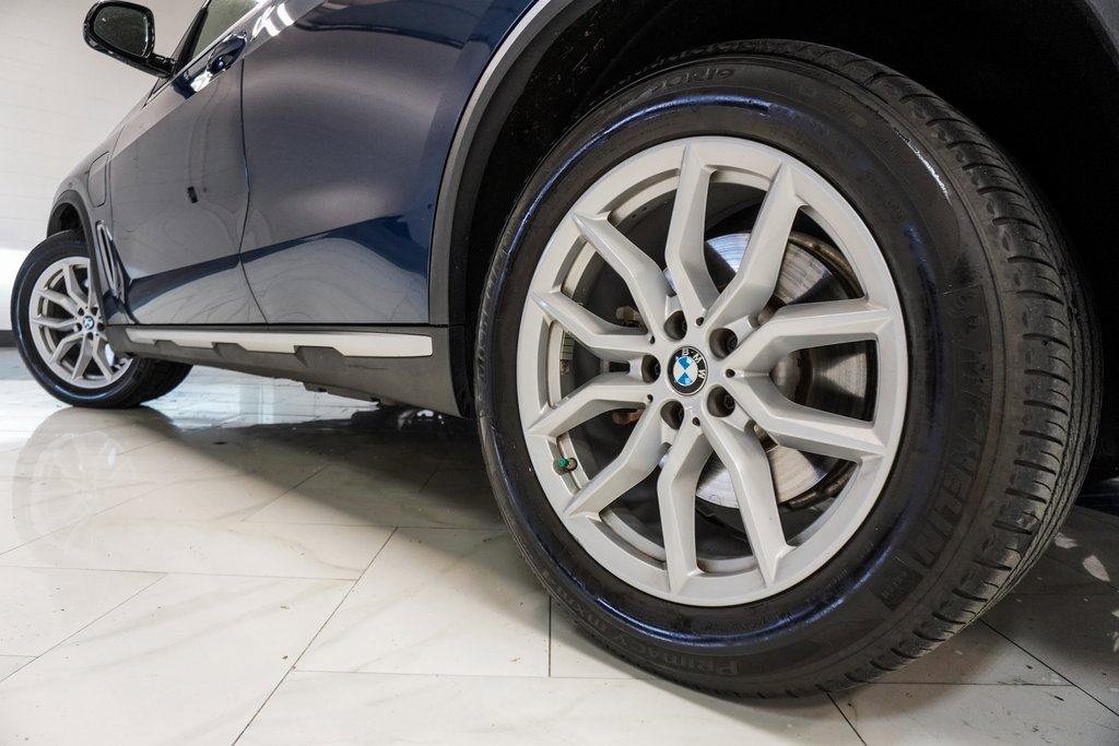 Used 2021 BMW X5 xDrive45e w/ Premium Package image 40