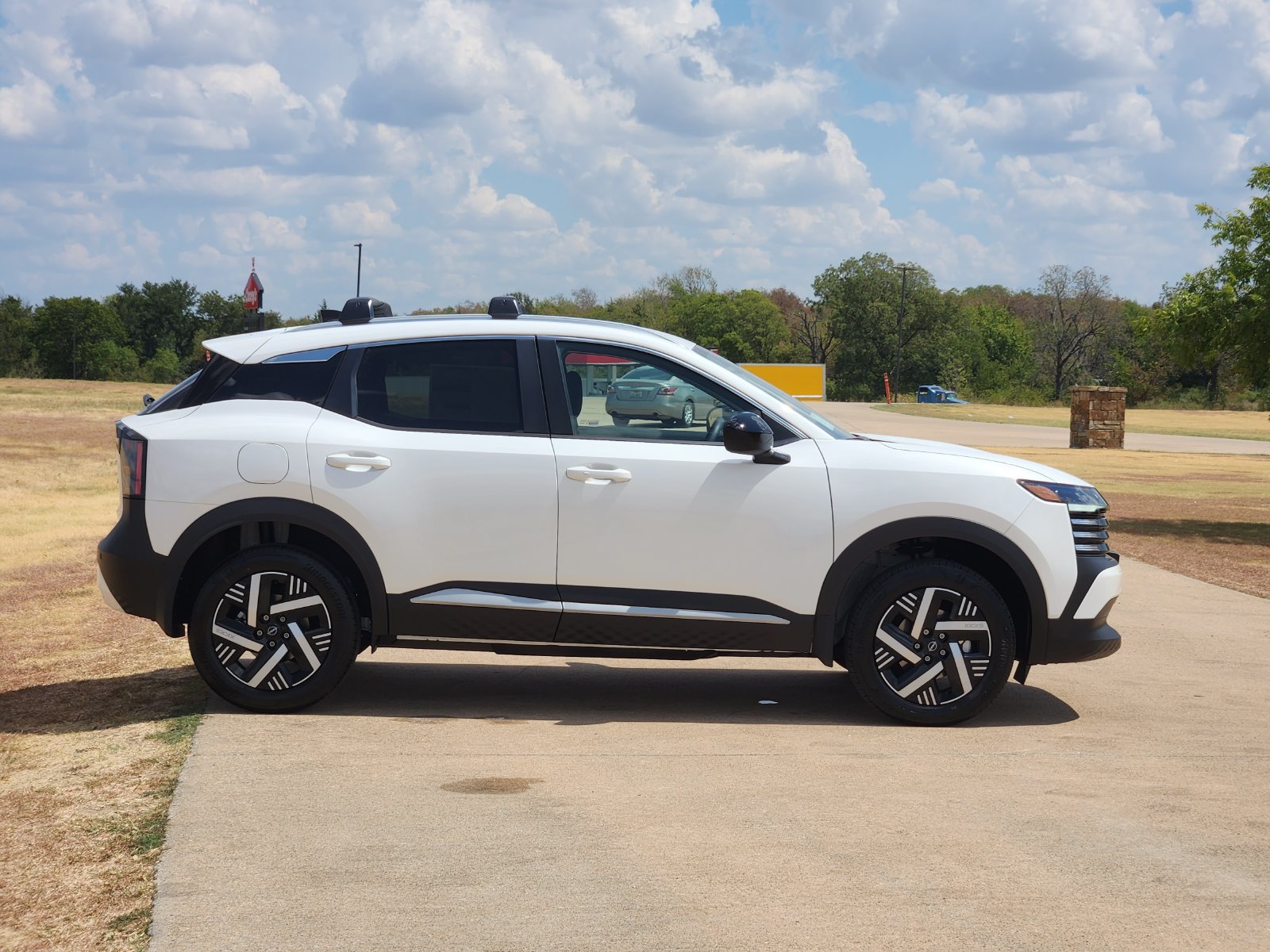 New 2026 Nissan Kicks SV w/ Cold Weather Package FWD image 7