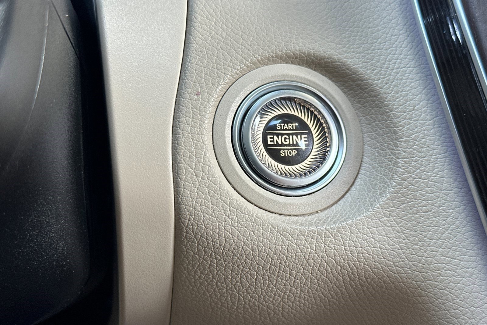 Certified 2022 Mercedes-Benz GLC 300 4MATIC image 32