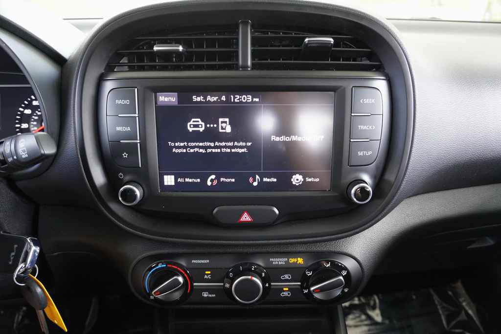 Used 2022 Kia Soul LX w/ Technology Package FWD image 12