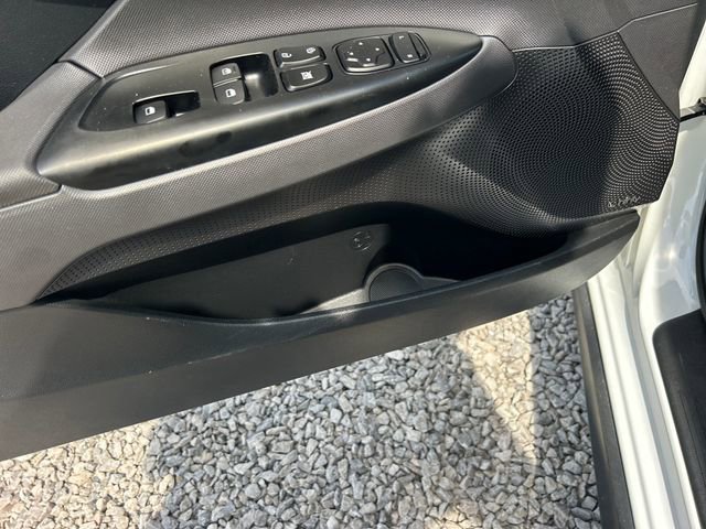 Used 2019 Hyundai Veloster Turbo Ultimate image 31