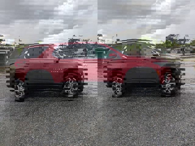 Used 2022 Chevrolet Traverse LT AWD/4WD image 3