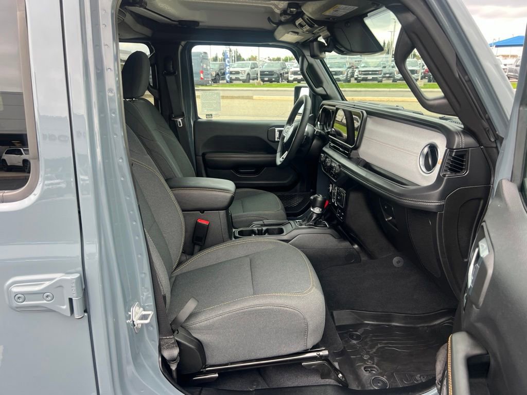 Used 2025 Jeep Wrangler Backcountry 4xe AWD/4WD image 27
