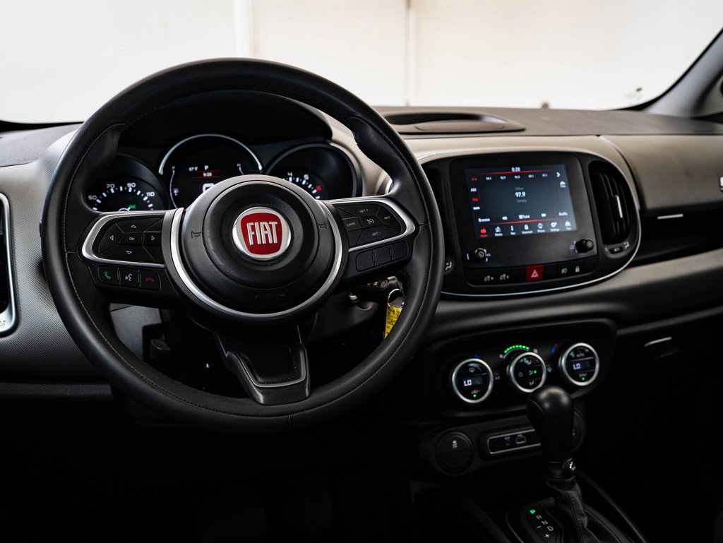 Used 2019 FIAT 500L Lounge w/ Graphite Edition image 4