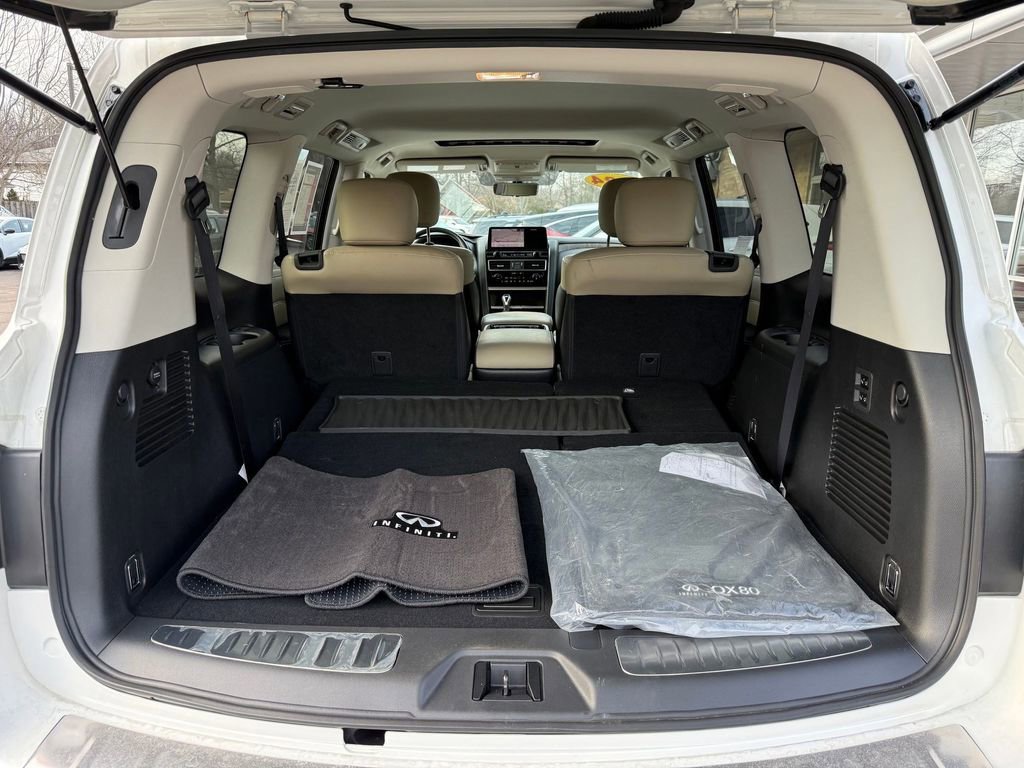 Used 2024 INFINITI QX80 Premium Select w/ Cargo Package image 10