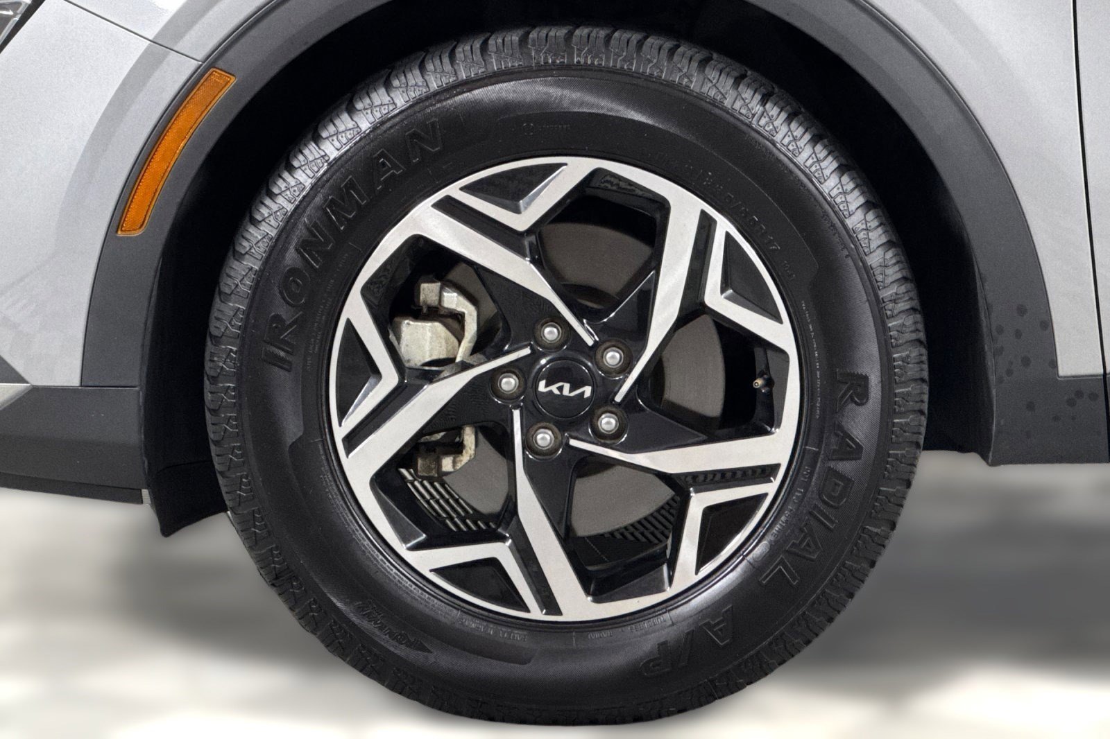 Used 2024 Kia Sportage LX FWD image 11