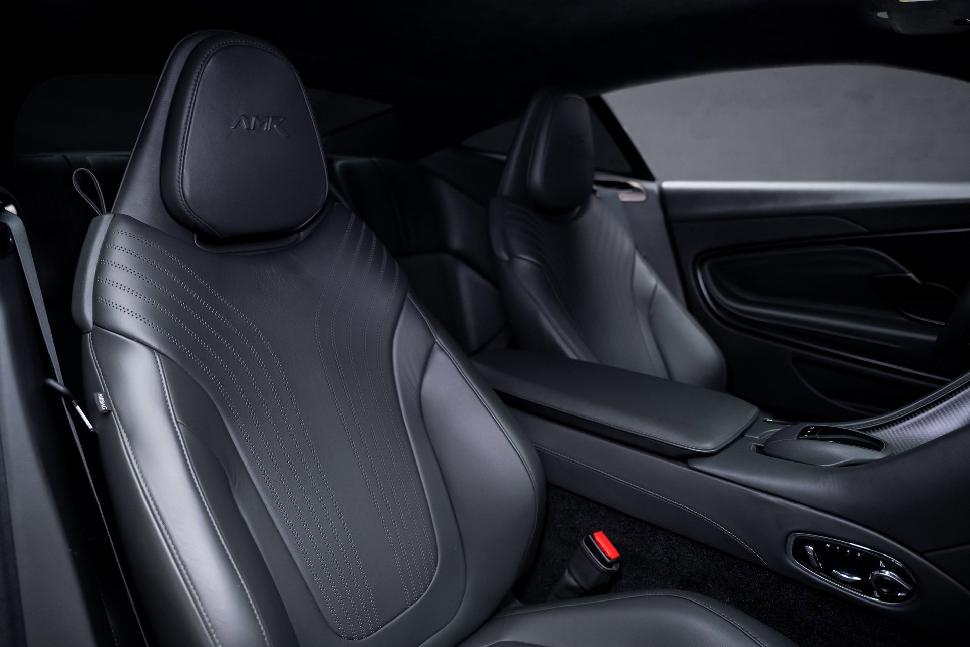 Used 2020 Aston Martin DB11 AMR image 64