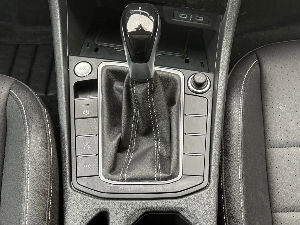 Used 2024 Volkswagen Jetta SE w/ Panoramic Sunroof Package image 17