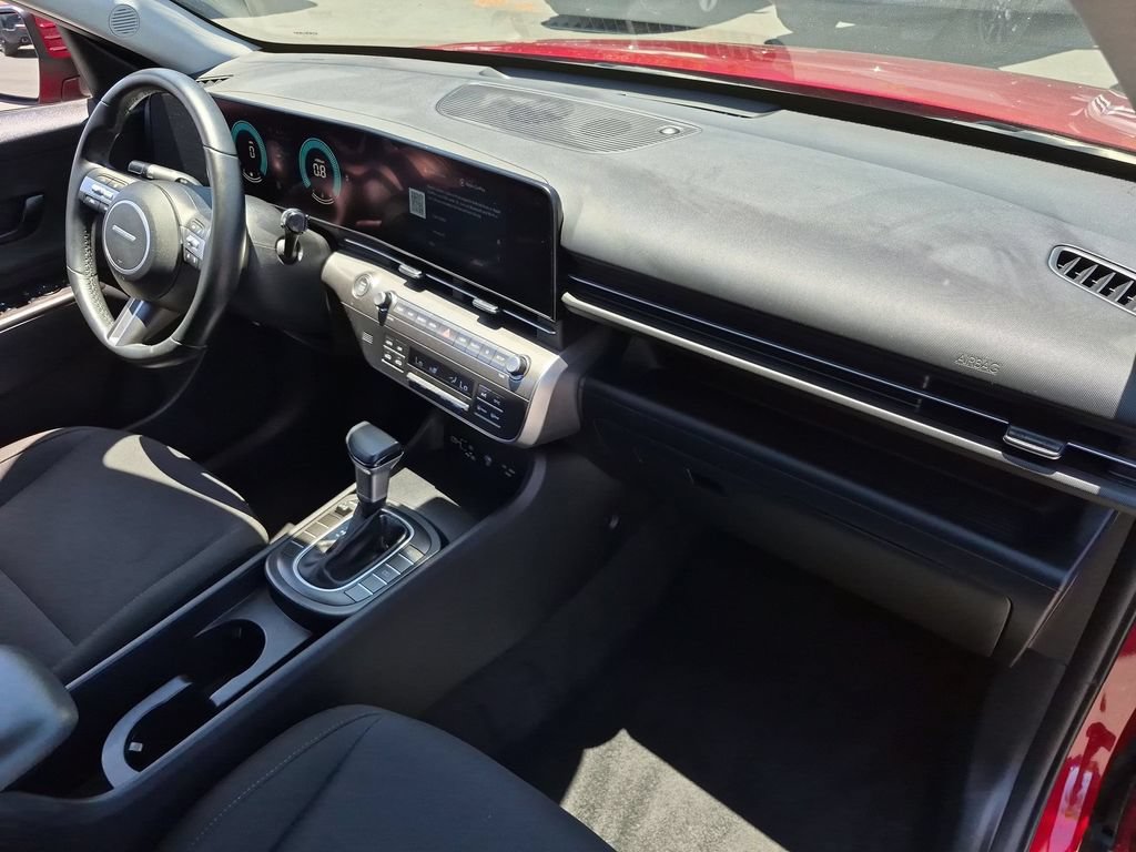 Used 2025 Hyundai Kona SEL FWD image 32