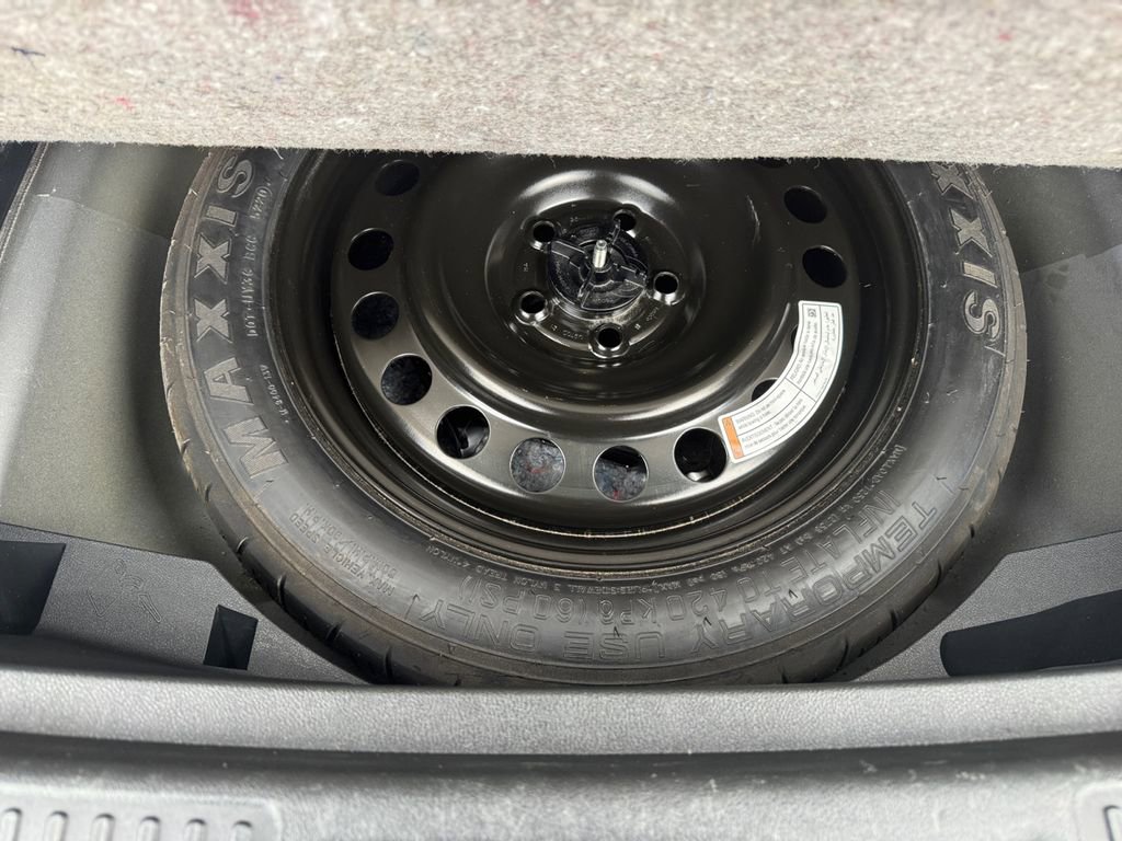 Used 2021 Lincoln Aviator 2WD w/ Elements Package image 16