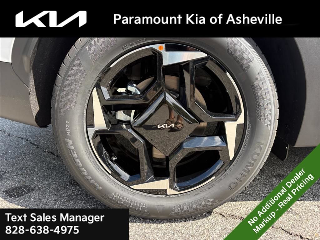 New 2026 Kia Sportage EX FWD image 30