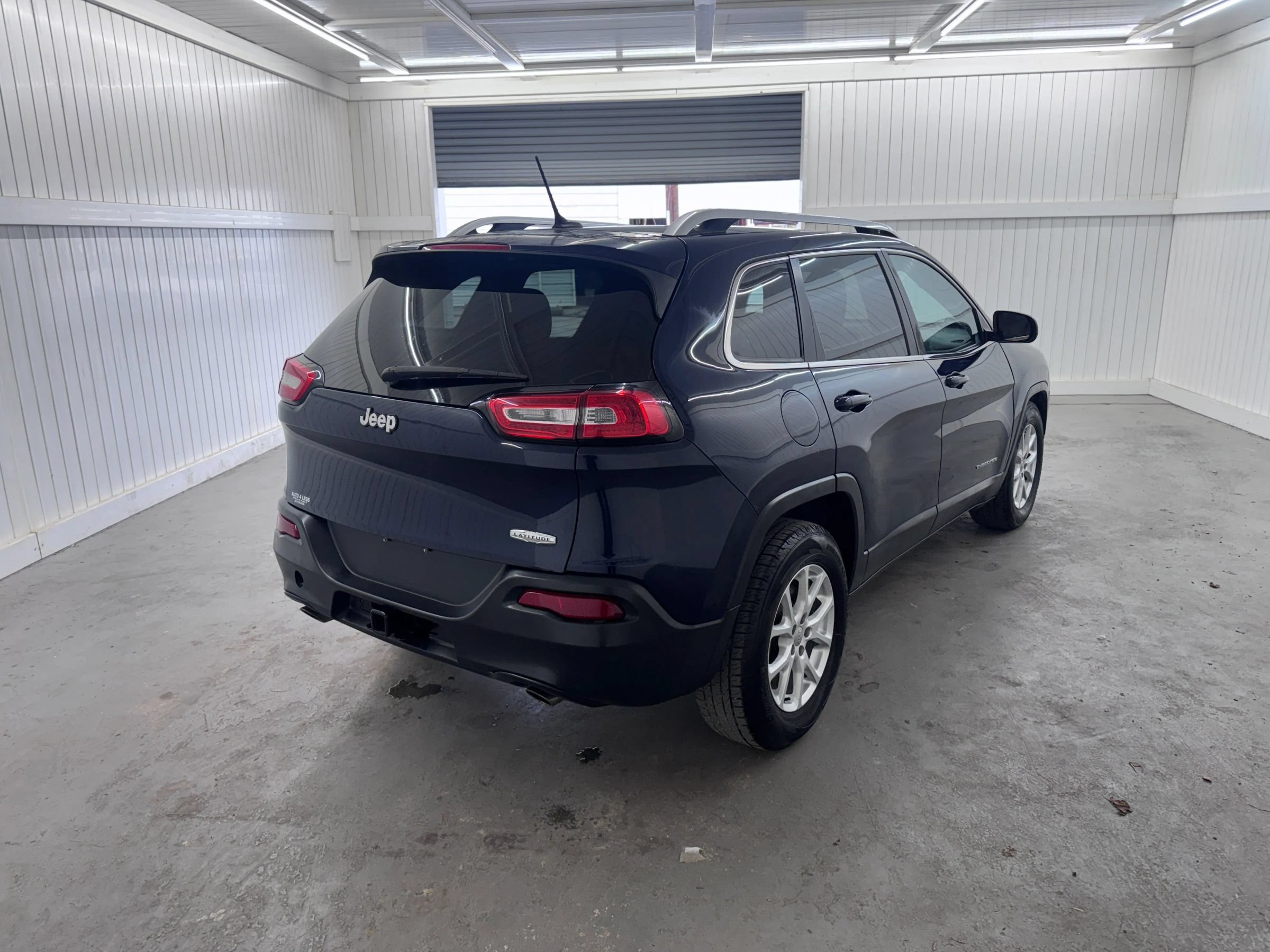 Used 2014 Jeep Cherokee Latitude w/ Trailer Tow Group FWD image 5