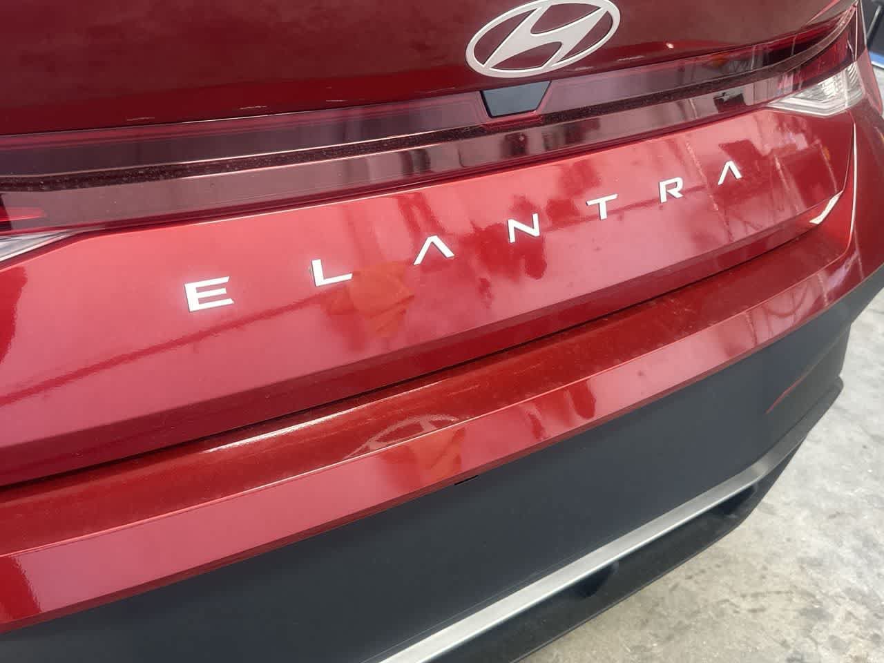 Used 2026 Hyundai Elantra SE FWD image 10
