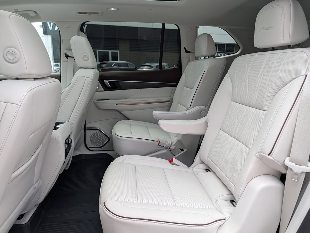 New 2026 Buick Enclave Avenir w/ Super Cruise Package AWD/4WD image 34