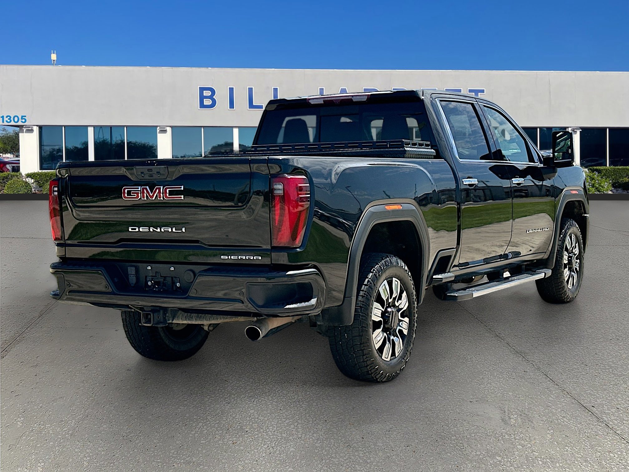 Used 2024 GMC Sierra 2500 Denali AWD/4WD image 7