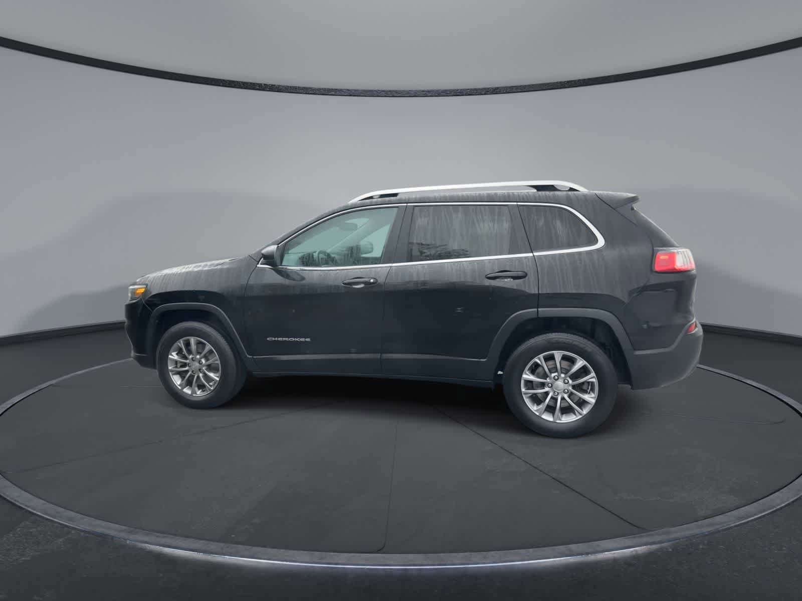 Used 2021 Jeep Cherokee Latitude Plus AWD/4WD image 5