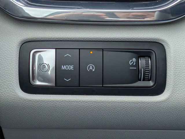 Used 2024 GMC Acadia Denali w/ Super Cruise Package image 26