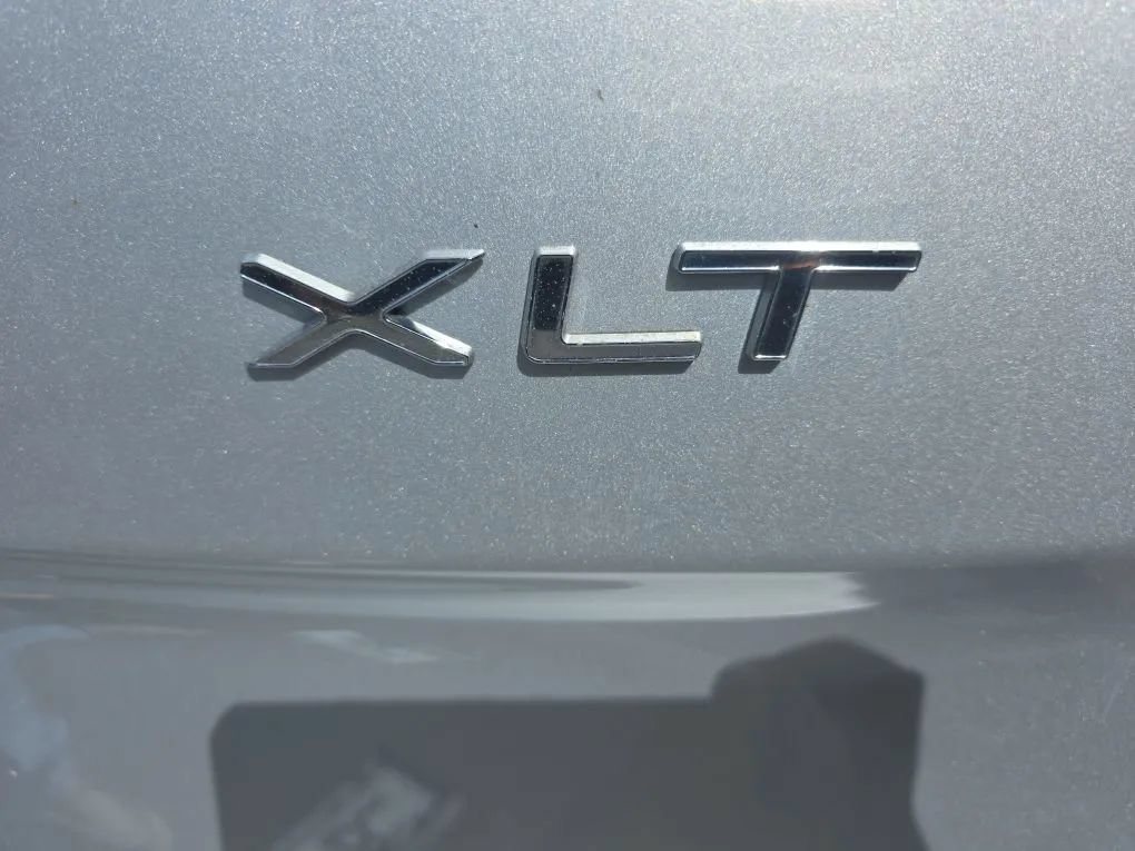 Used 2016 Ford Transit Connect XLT FWD image 16