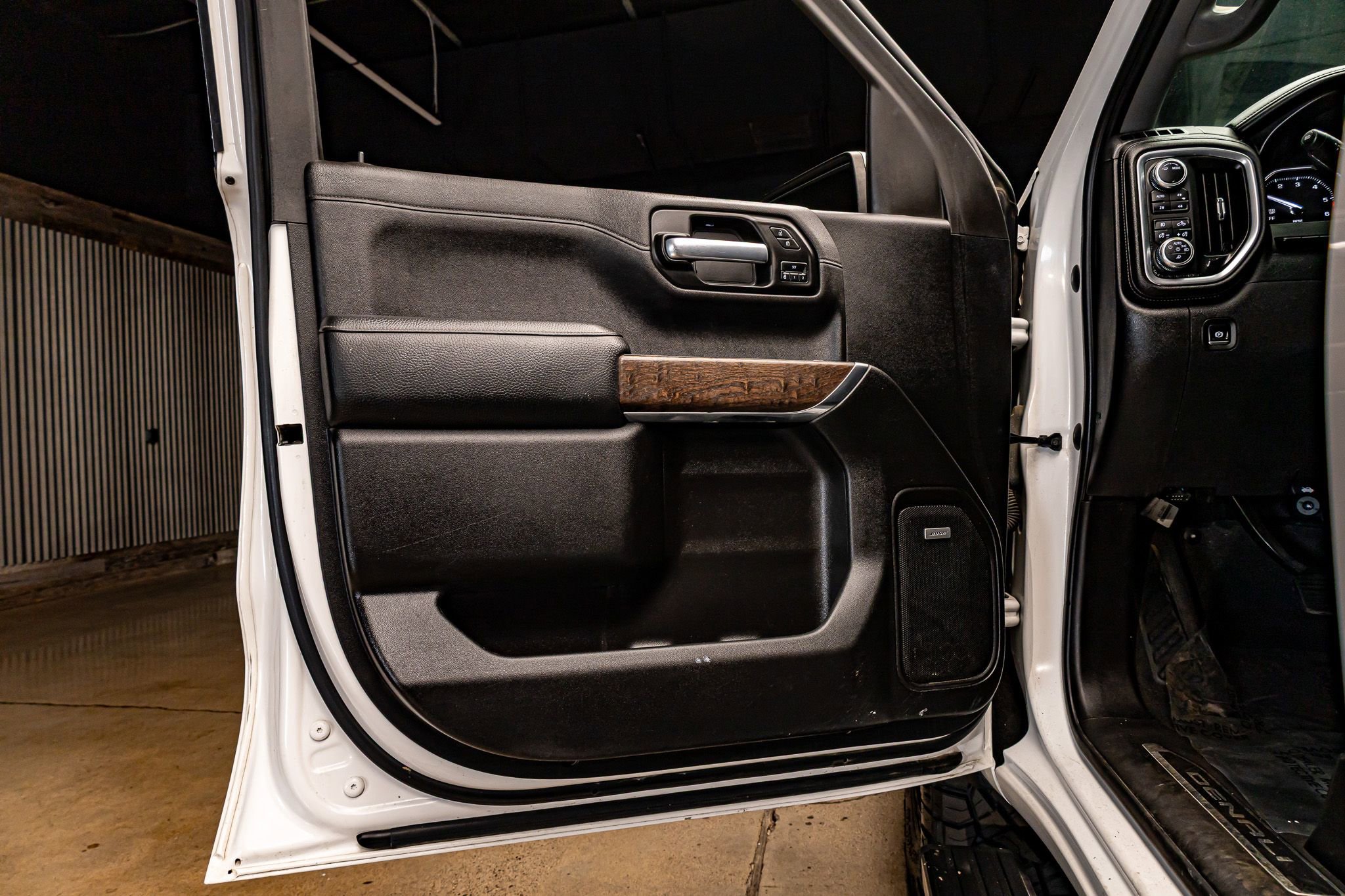 Used 2021 GMC Sierra 1500 Denali w/ Denali Ultimate Package image 28