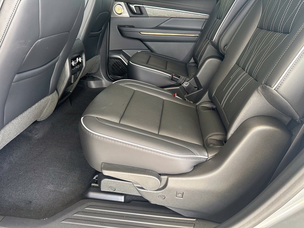 New 2026 Buick Enclave Avenir w/ Super Cruise Package FWD image 31