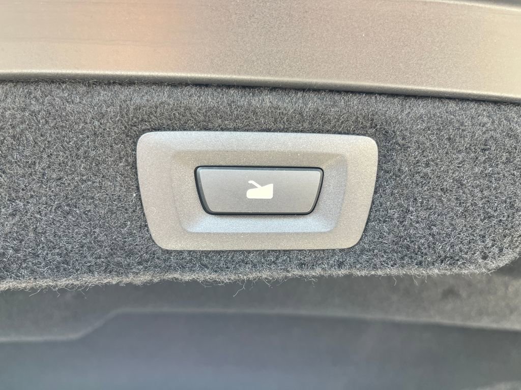 Used 2024 Lucid Air Touring AWD/4WD image 10