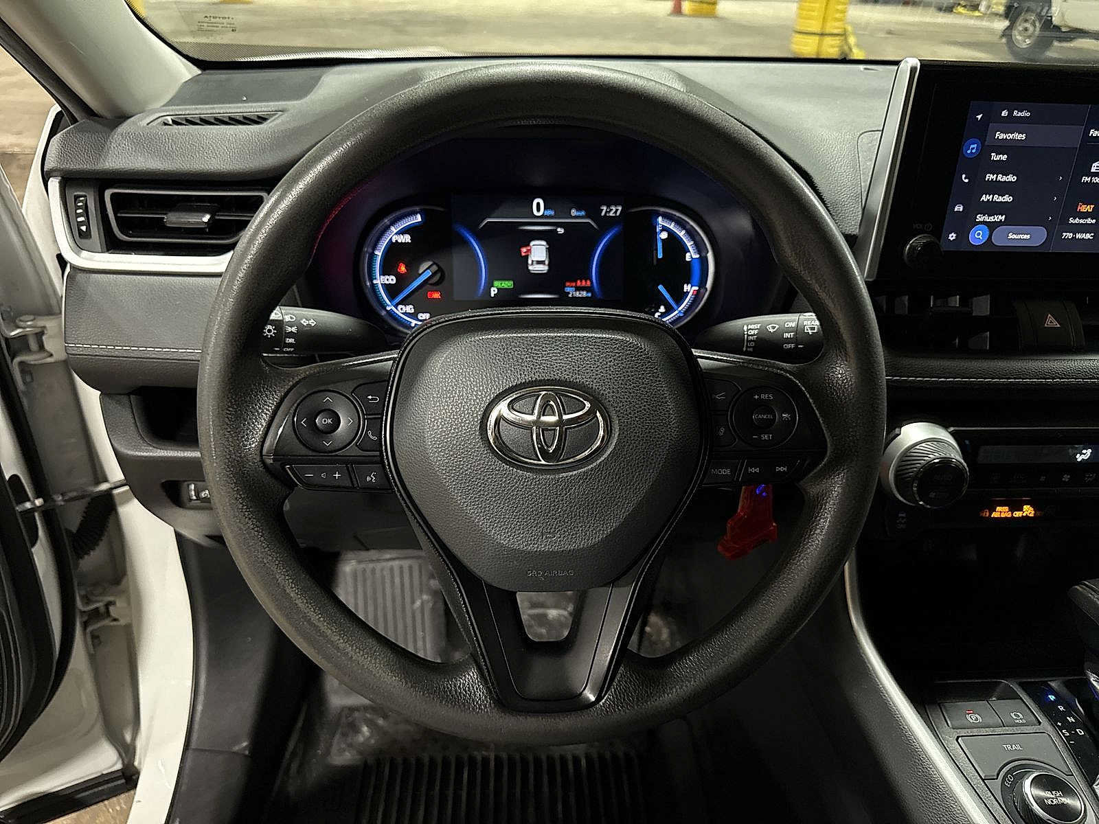 Used 2023 Toyota RAV4 LE AWD/4WD image 18