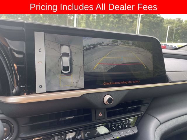 Used 2025 Toyota Crown Platinum AWD/4WD image 34