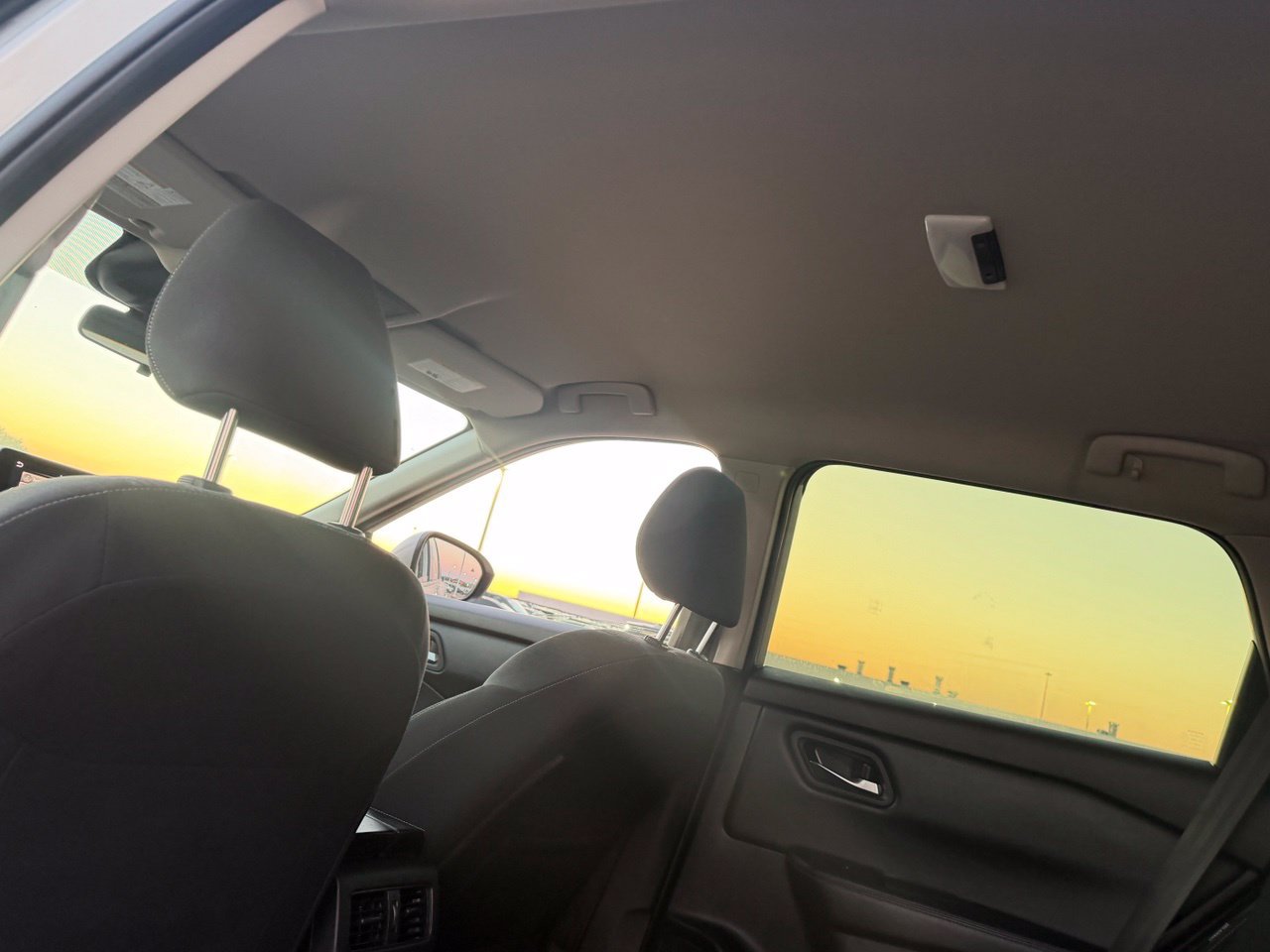 Certified 2025 Nissan Rogue SV FWD image 33