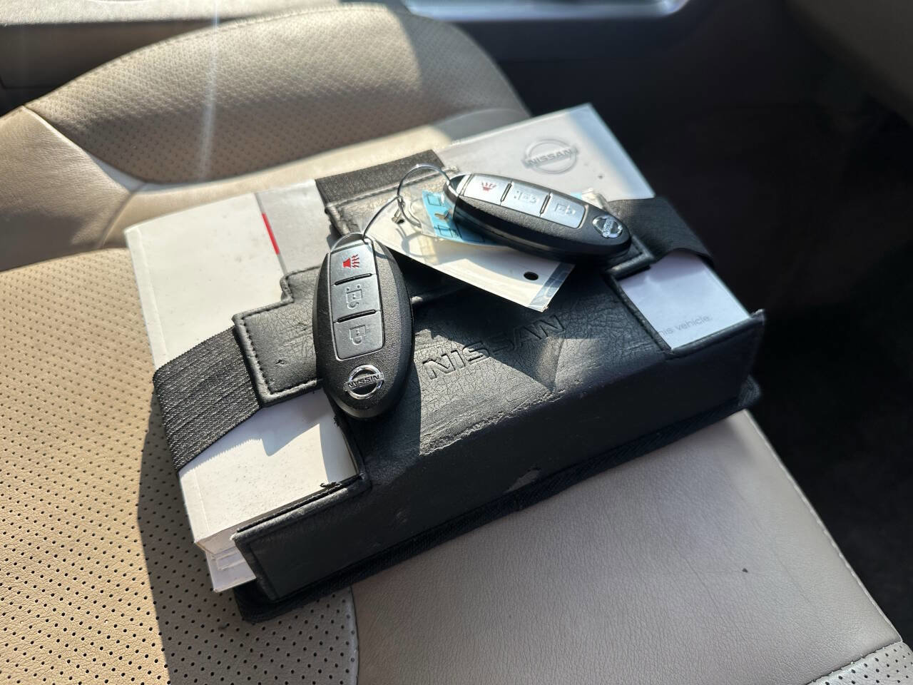 Used 2011 Nissan Pathfinder Silver image 34