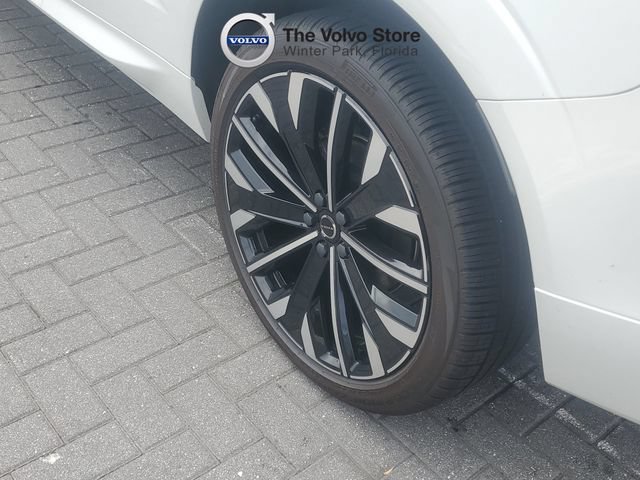 New 2026 Volvo XC60 B5 Ultra w/ Protection Package Premier AWD/4WD image 5