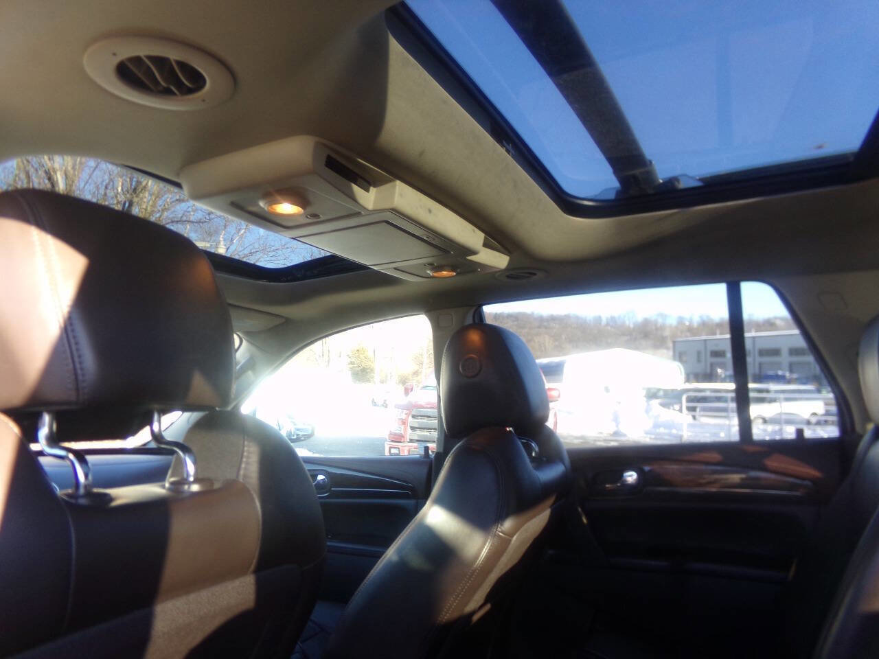 Used 2014 Buick Enclave Premium AWD/4WD image 31