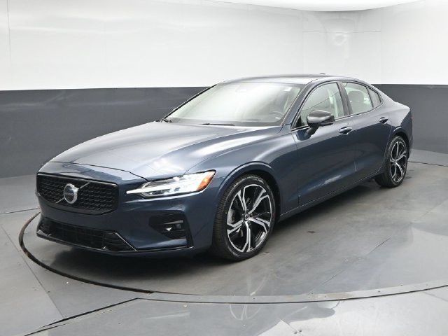 Certified 2024 Volvo S60 B5 Ultimate w/ Climate Package AWD/4WD image 3