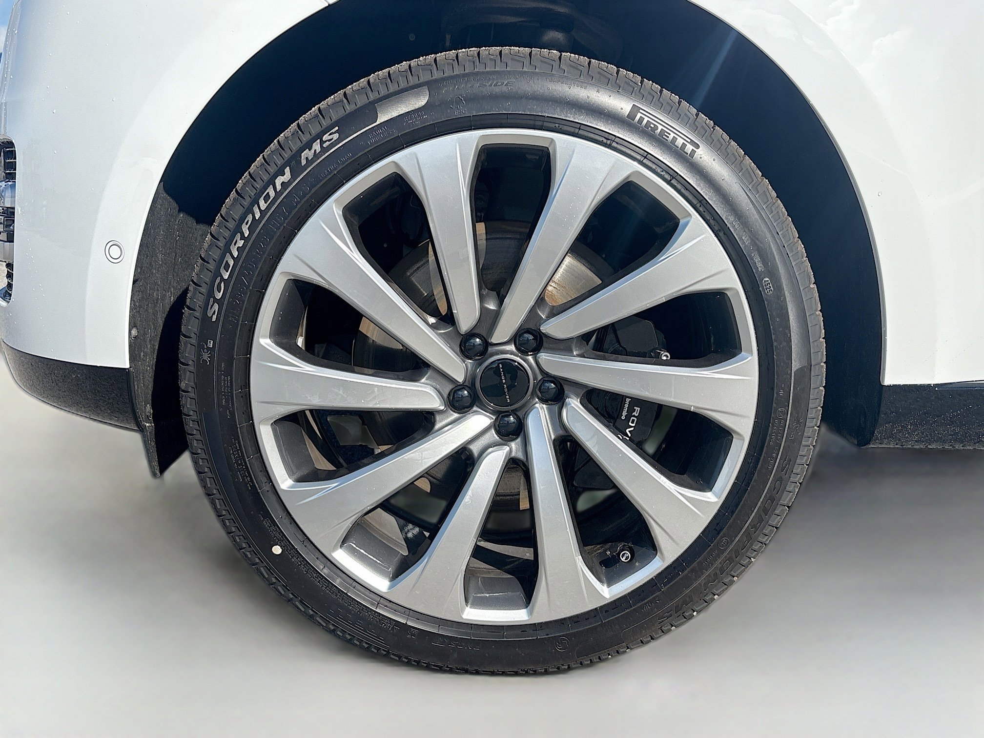 New 2026 Land Rover Range Rover Long Wheelbase Autobiography image 44