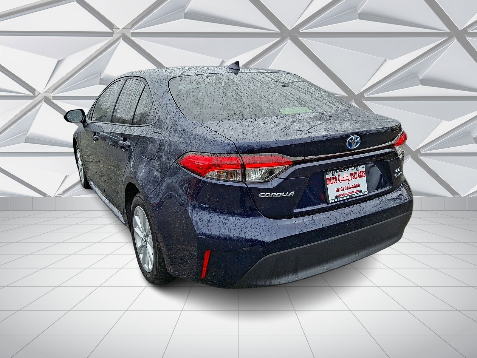 Used 2025 Toyota Corolla LE w/ LE Premium Package image 8