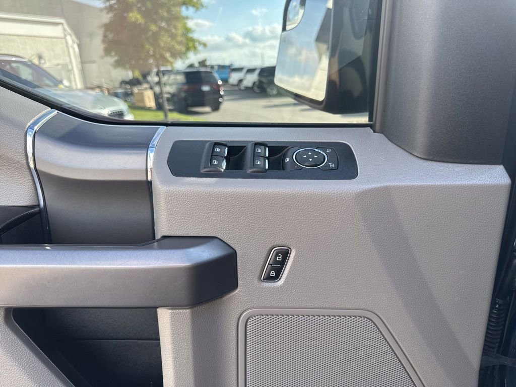 Used 2019 Ford F150 XLT w/ Equipment Group 302A Luxury AWD/4WD image 11