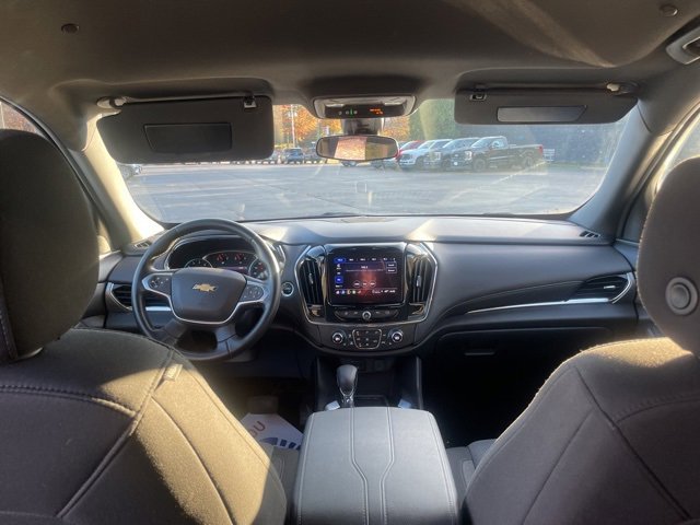 Used 2023 Chevrolet Traverse LT image 44