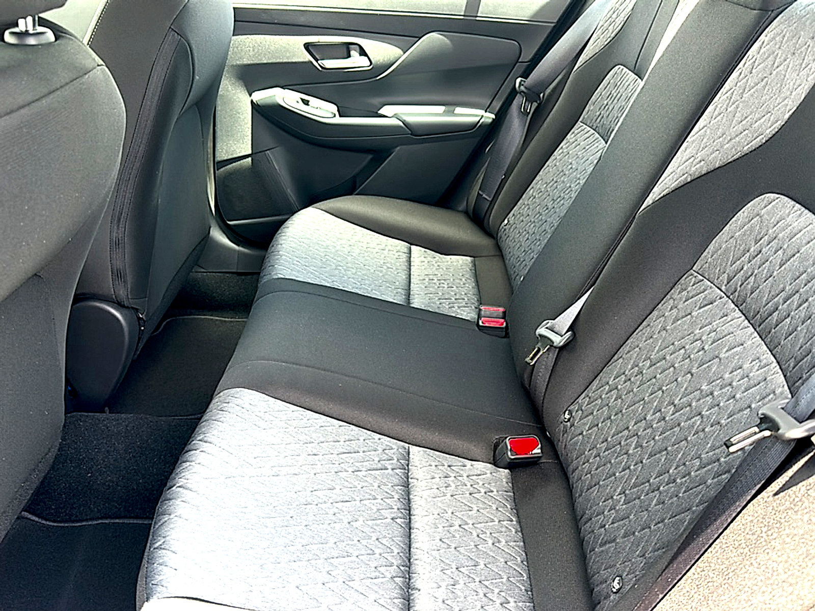New 2026 Nissan Sentra SV w/ SV Convenience Package FWD image 16