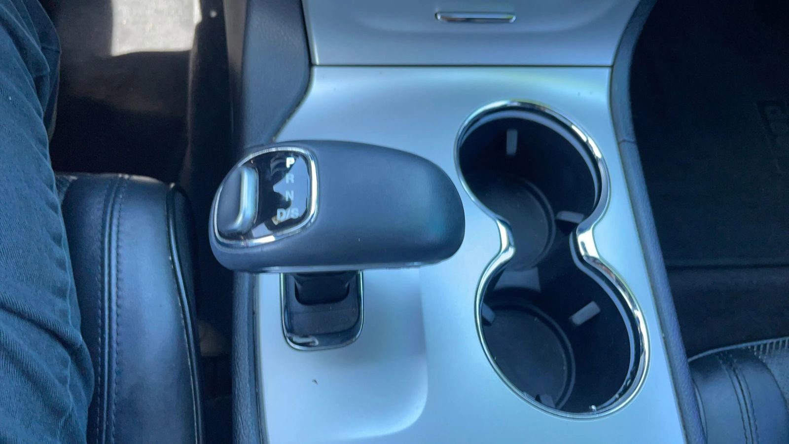 Used 2015 Jeep Grand Cherokee High Altitude RWD image 14