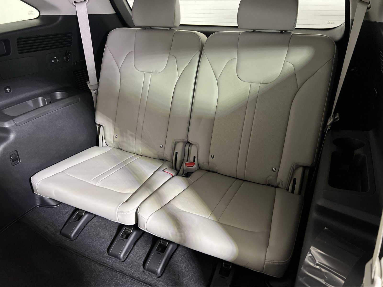 New 2025 Kia Sorento S image 24