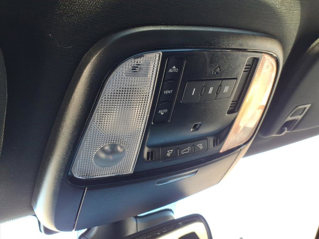 Used 2024 Dodge Durango GT image 33