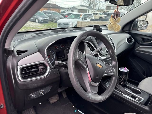 Used 2020 Chevrolet Equinox LS image 9