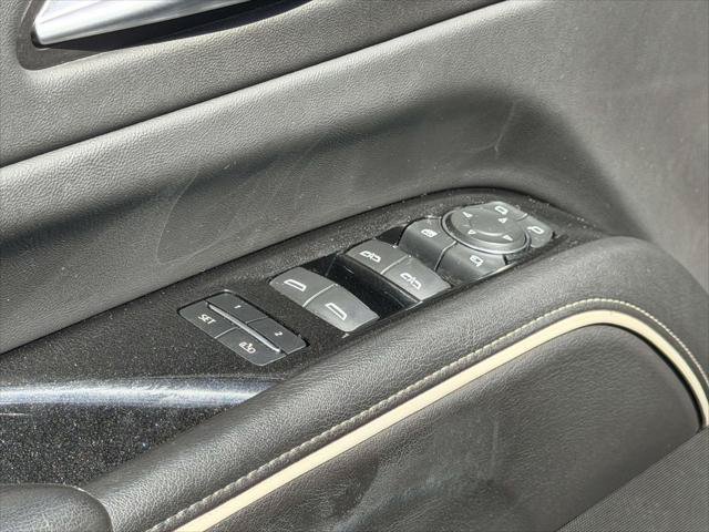 Used 2023 Cadillac Escalade ESV Sport AWD/4WD image 19