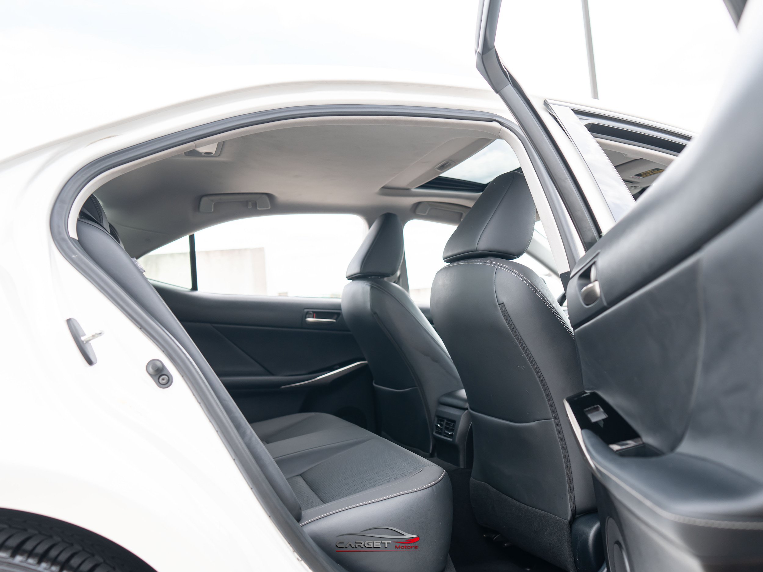Used 2018 Lexus IS 300 AWD w/ Comfort Package image 19