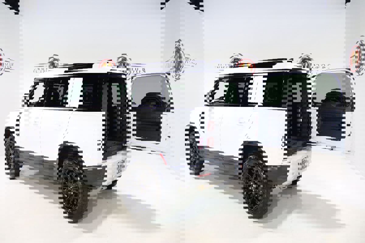 Used 2025 Land Rover Defender 110 S image 33