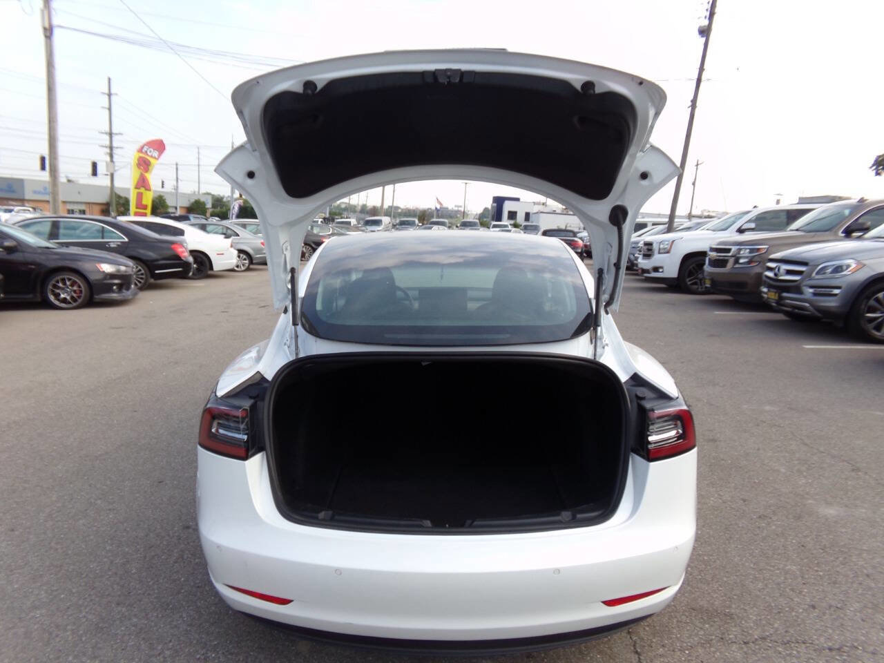 Used 2020 Tesla Model 3 Standard Range Plus image 21