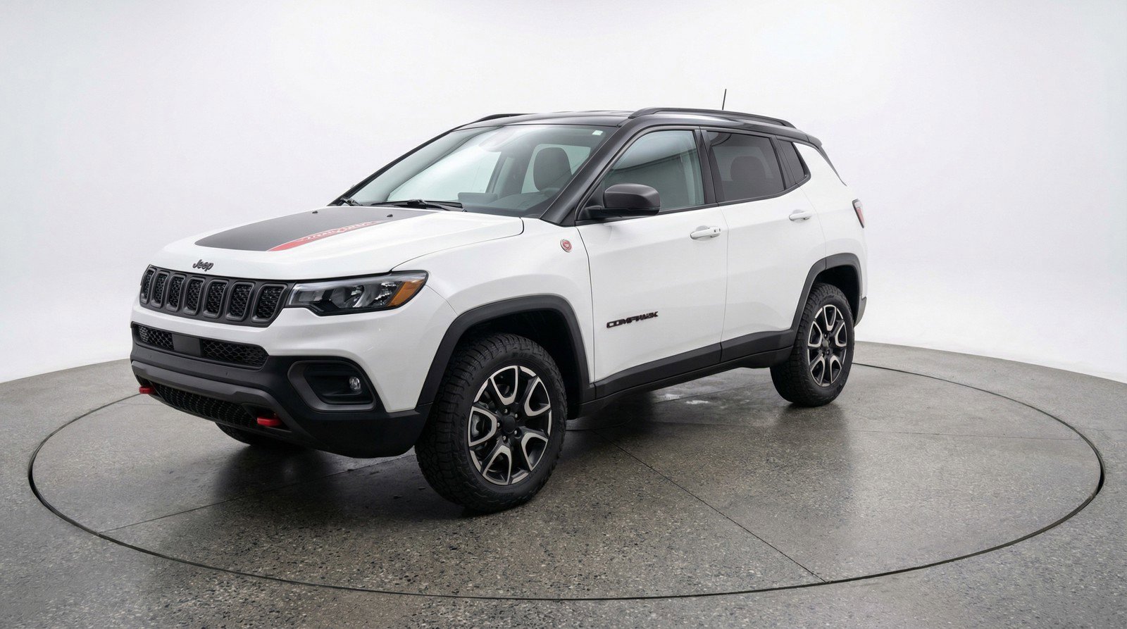 Used 2025 Jeep Compass Trailhawk image 2